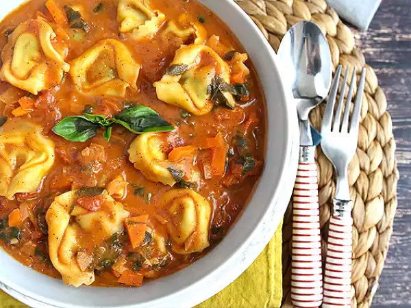 Recept Polévka s tortellini