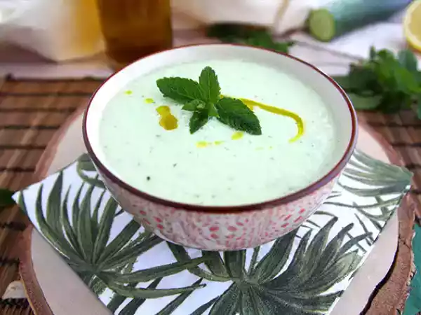Recept Studená okurková polévka s mátou