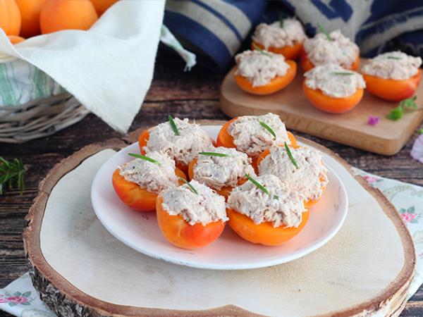Recept Meruňky plněné tuňákem a rozmarýnem