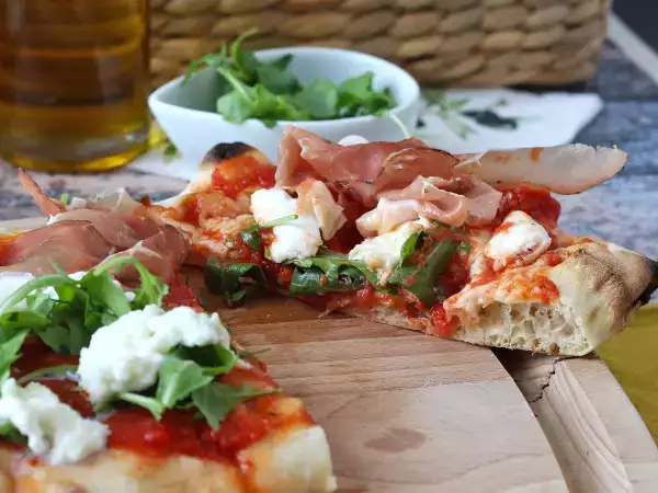 Recept Lahodná pinsa, která je velmi rychlá na přípravu