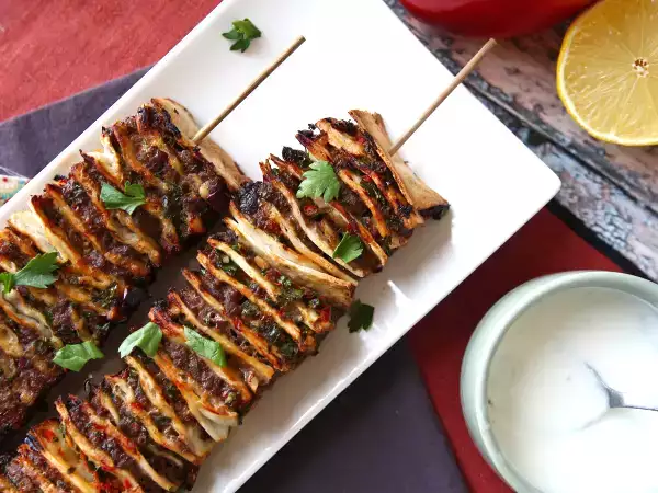 Recept Lavash kebab s tortillami, slavný snadný kebab pečený v troubě!