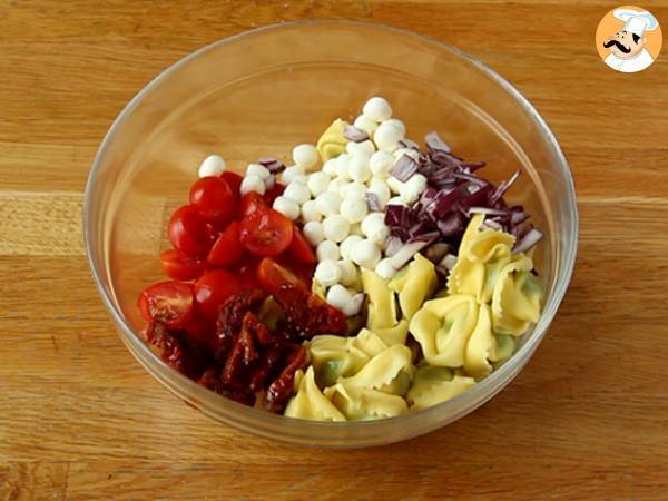 Salát z tortellini s pestem - Příprava krok 2