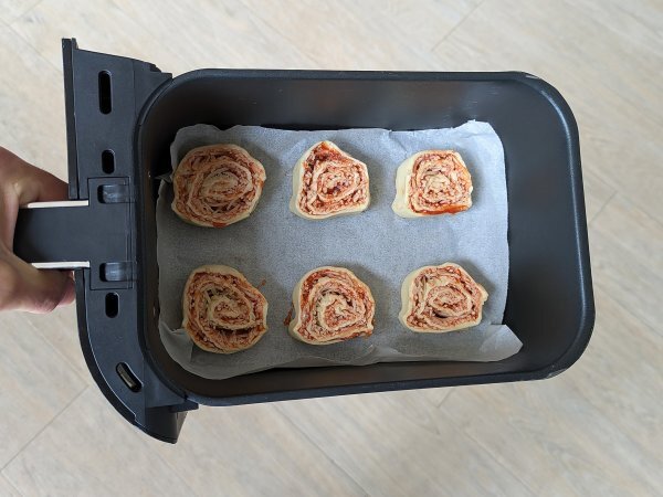 Rolky z listového těsta ve fritéze: rychlý a snadný recept - Příprava krok 6