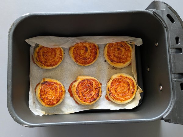Rolky z listového těsta ve fritéze: rychlý a snadný recept - Příprava krok 7
