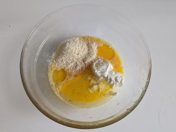 Cuketové muffiny ve fritéze: lehký a nadýchaný recept - Příprava krok 2