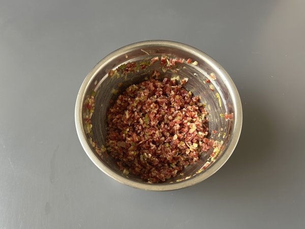 Tartar de fuet: expresní verze klasického tatarského bifteku - Příprava krok 4