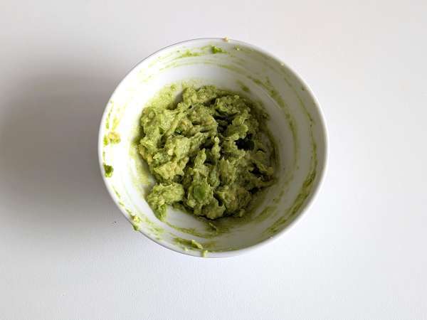 Avokádový toast s mangem a limetkou: svěží, rychlý a chutný recept - Příprava krok 2