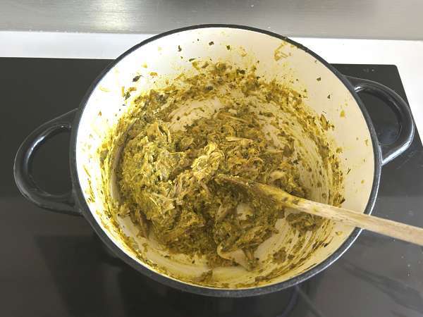 Tradiční marocké pečivo s cihlovým těstem, kuřecím masem a kořením - Příprava krok 8