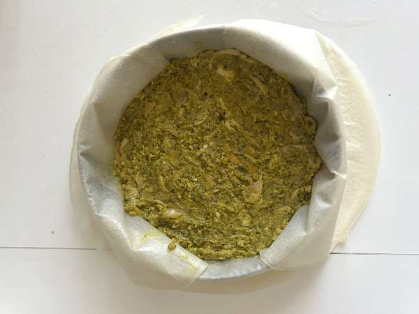 Tradiční marocké pečivo s cihlovým těstem, kuřecím masem a kořením - Příprava krok 12