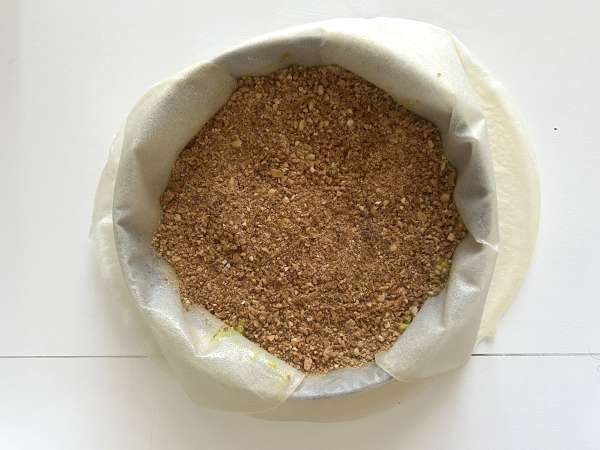 Tradiční marocké pečivo s cihlovým těstem, kuřecím masem a kořením - Příprava krok 13