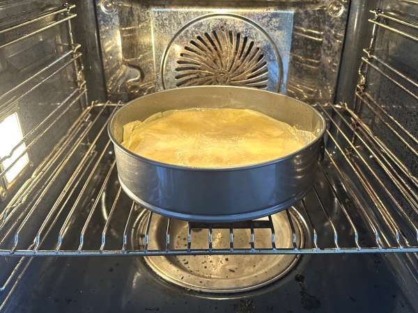 Tradiční marocké pečivo s cihlovým těstem, kuřecím masem a kořením - Příprava krok 15