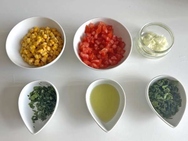 Salát z quinoy s příchutí tabbouleh: Osvěžující a ještě zdravější - Příprava krok 3