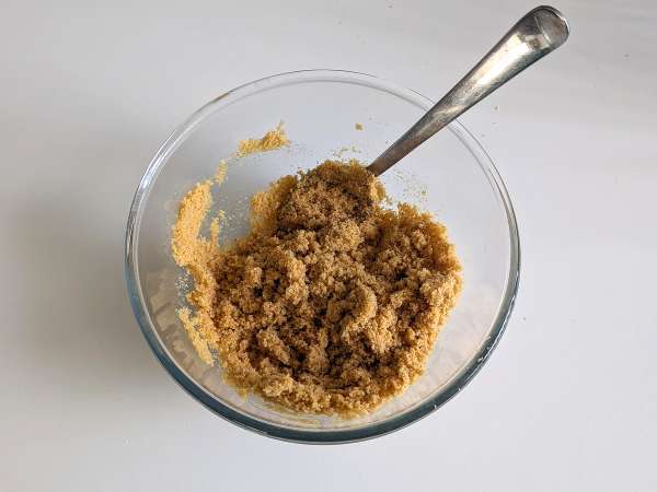 Slaný tvarohový koláč s bazalkou a cherry rajčátky: chutný nápad na rauty a aperitivy - Příprava krok 2