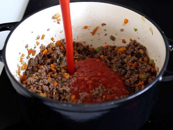 Těstoviny s boloňskou omáčkou - tagliatelle al ragù alla bolognese - Příprava krok 4