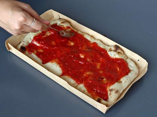 Syrová rajčatová omáčka plné chuti, ideální na pizzu nebo pinsu. - Příprava krok 6