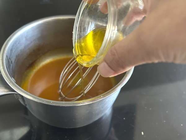 Carpaccio z mušlí s citrusovým vinaigrettem a pistáciemi, elegantní a snadno připravitelný předkrm - Příprava krok 3