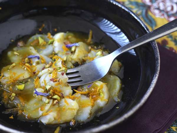 Carpaccio z mušlí s citrusovým vinaigrettem a pistáciemi, elegantní a snadno připravitelný předkrm - Příprava krok 4