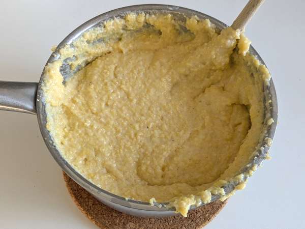 Dokonalá krémová polenta: snadný recept na měkký a chutný pokrm - Příprava krok 5