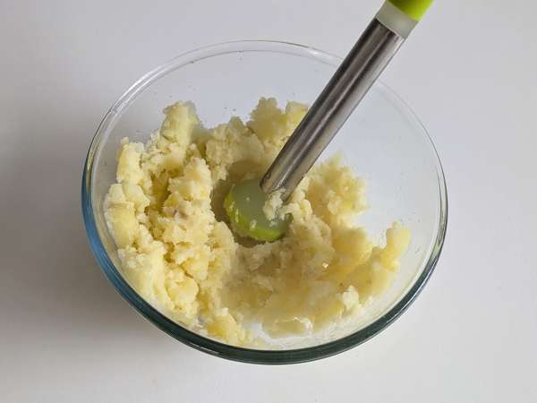 Dýňová sekaná s houbami a sýrem scamorza: chutný a snadný zapečený recept - Příprava krok 2