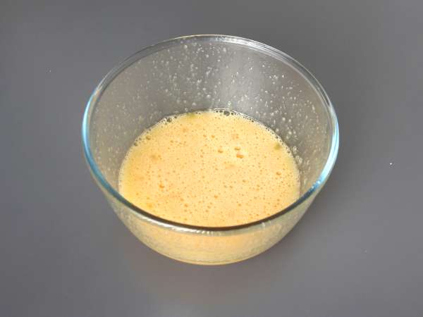 Superjednoduchý ořechový koláč z pouhých 4 ingrediencí - Příprava krok 1