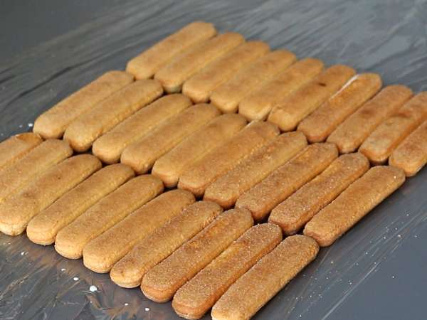 K výrobě tohoto červeného ovocného špalku nepotřebujete formu! - Příprava krok 3