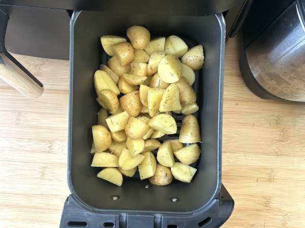 Křupavý, v ústech se rozplývající kozí sýr obalený v pečivu Air Fryer: absolutní pohodlí! - Příprava krok 2