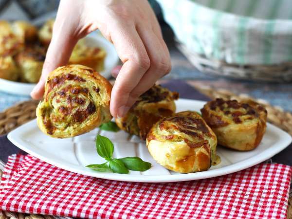 Mozzarella pesto listové těsto s fritézou, hotové za 15 minut! - Příprava krok 7