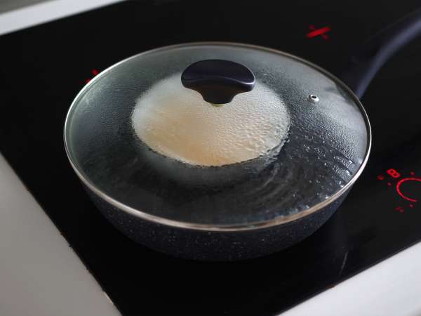 Čínská vejce na páře: čínský recept na hedvábná vejce na páře z pouhých dvou ingrediencí! - Příprava krok 3