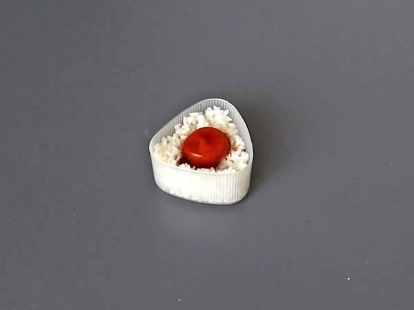 Onigiri se žloutky konzervovanými v sójové omáčce - Příprava krok 5