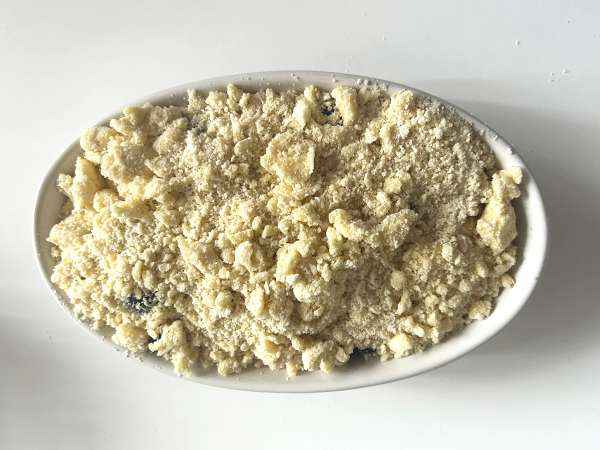 Borůvkový mandlový crumble: zlatavý na povrchu, šťavnatý uvnitř - Příprava krok 4