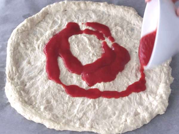 Vlhká pizza Margherita - Příprava krok 8