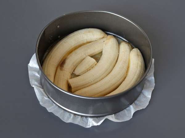 Extra fondánový obrácený banánový dort - Příprava krok 2