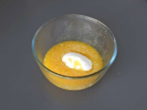 Extra fondánový obrácený banánový dort - Příprava krok 3