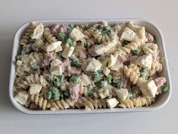 Krémové zapečené těstoviny s hráškem a šunkou au gratin - Příprava krok 11