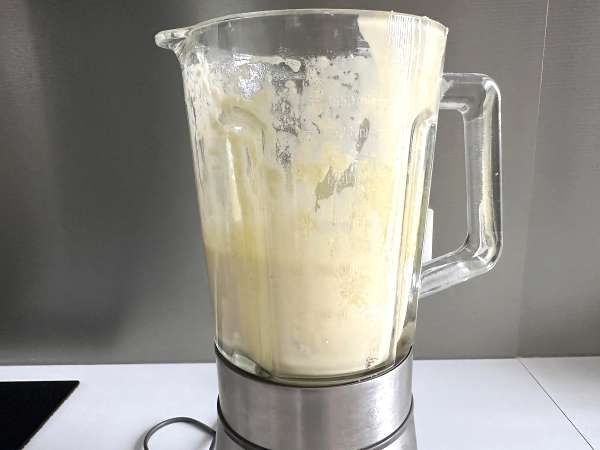 Sardinkový dort: jednoduchý, vlhký a chutný recept - Příprava krok 6