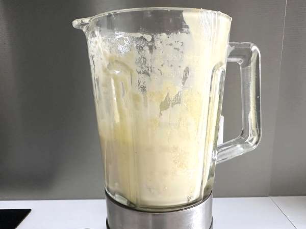 Pikantní těsto na koláč v mixéru: rychlé, snadné a mimořádně vlhké - Příprava krok 5