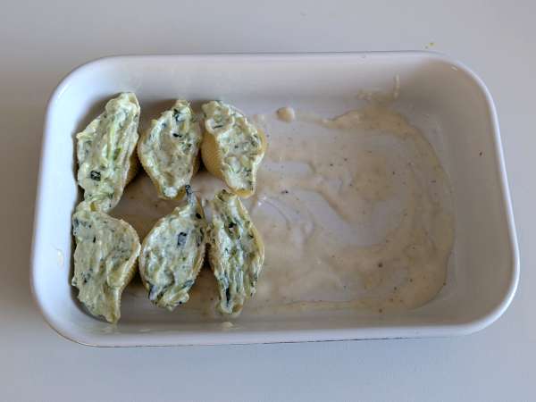 Conchiglioni plněné ricottou, cuketou a citronem: krémové a au gratin v troubě - Příprava krok 7
