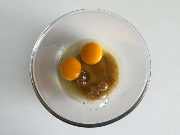 Ultra vlhký dort s pistáciemi, limetkou a cuketou - Příprava krok 3