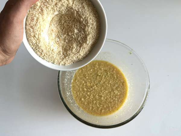 Ultra vlhký dort s pistáciemi, limetkou a cuketou - Příprava krok 5