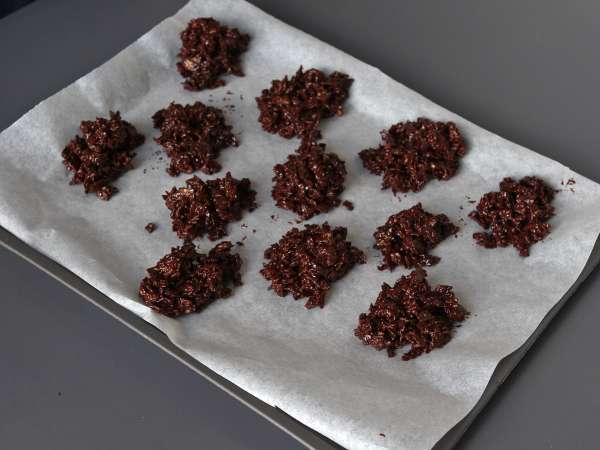 Čokoládové bonbóny Pringles v pískových růžích - Příprava krok 4