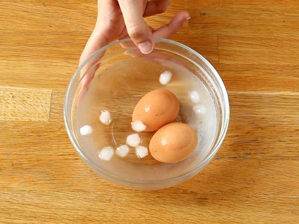 Křupavá vejce s fetou: velmi jednoduchý a trendy recept - Příprava krok 2