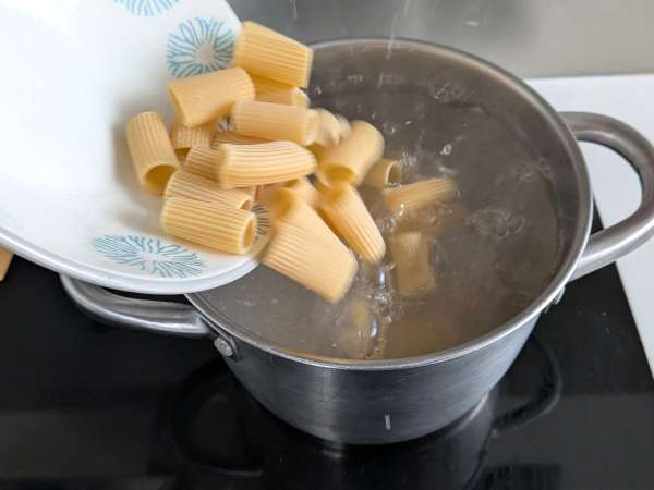 Cuketa Carbonara: snadno připravitelný vegetariánský recept - Příprava krok 4