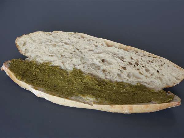 Gourmet italský sendvič s mortadelou a sýrem burrata - Příprava krok 1