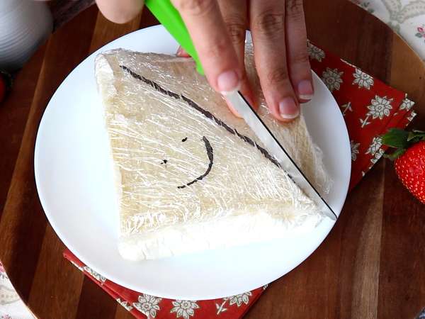 Ichigo sando, japonský jahodový sendvič! - Příprava krok 9