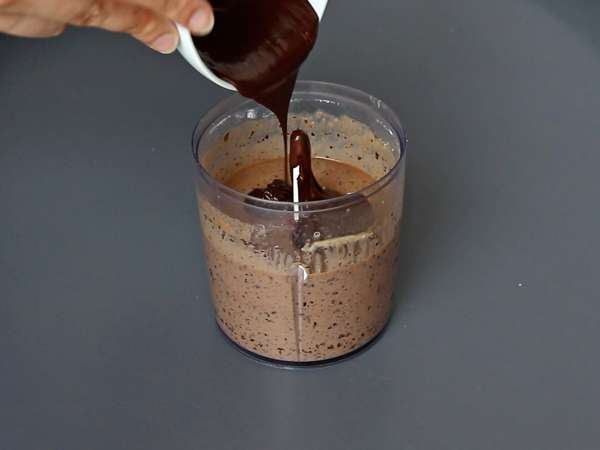 Proteinový čokoládový fondán: snadný recept s syrovátkou - Příprava krok 2