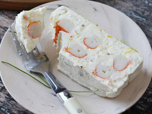 Surimi terina bez vaření: snadný studený předkrm, ideální na léto - Příprava krok 11