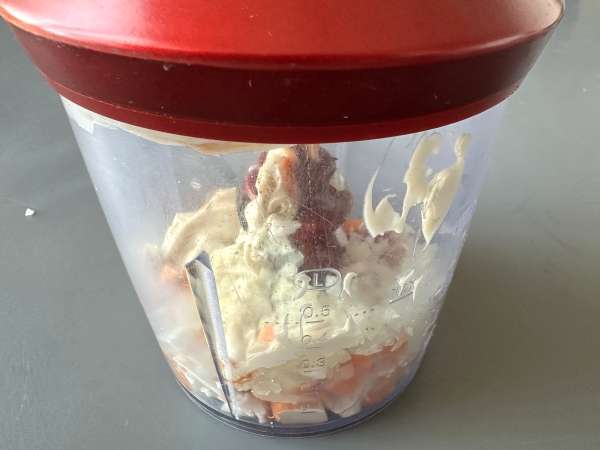 Surimi pomazánka: recept na bleskově rychlé předkrmy - Příprava krok 4