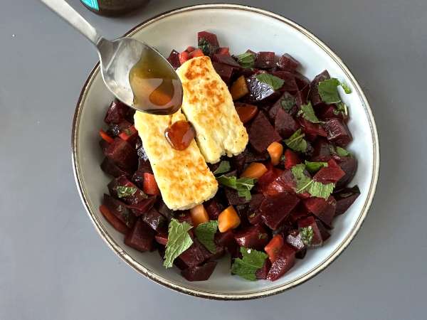 Salát z červené řepy s grilovaným halloumi - Příprava krok 8