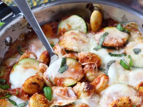 Rychlý recept na zapečené noky s cuketou a mozzarellou - Příprava krok 6