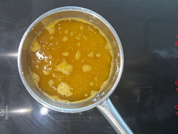 Proteinový salát z quinoa s červenými fazolemi a kukuřicí - Příprava krok 1